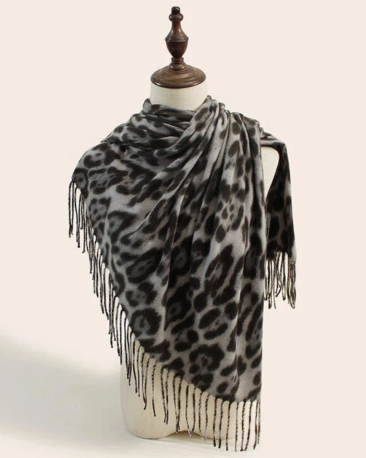 Comfort Leopard Shawl